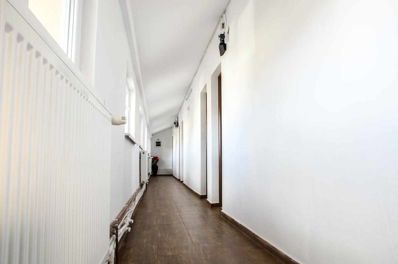 Pensiunea Georgibel Deva Esterno foto